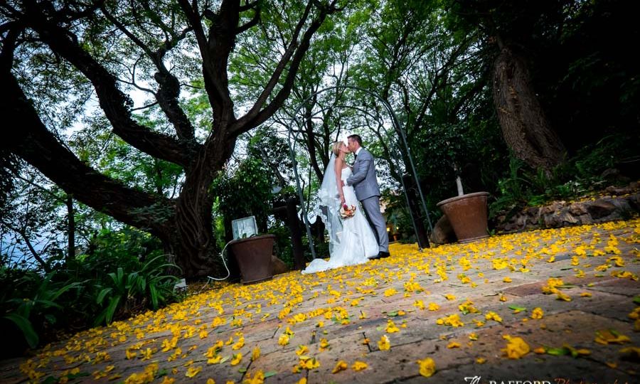 JC Crafford wedding photography at The Moon and Sixpence